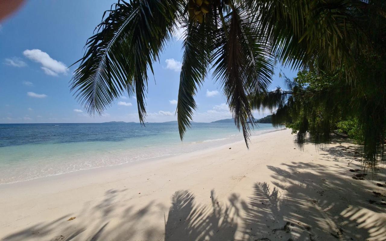 Tranquility Villas Baie Sainte Anne エクステリア 写真