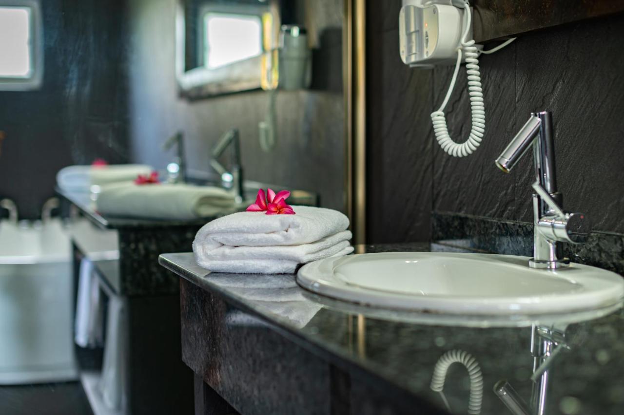 Tranquility Villas Baie Sainte Anne エクステリア 写真