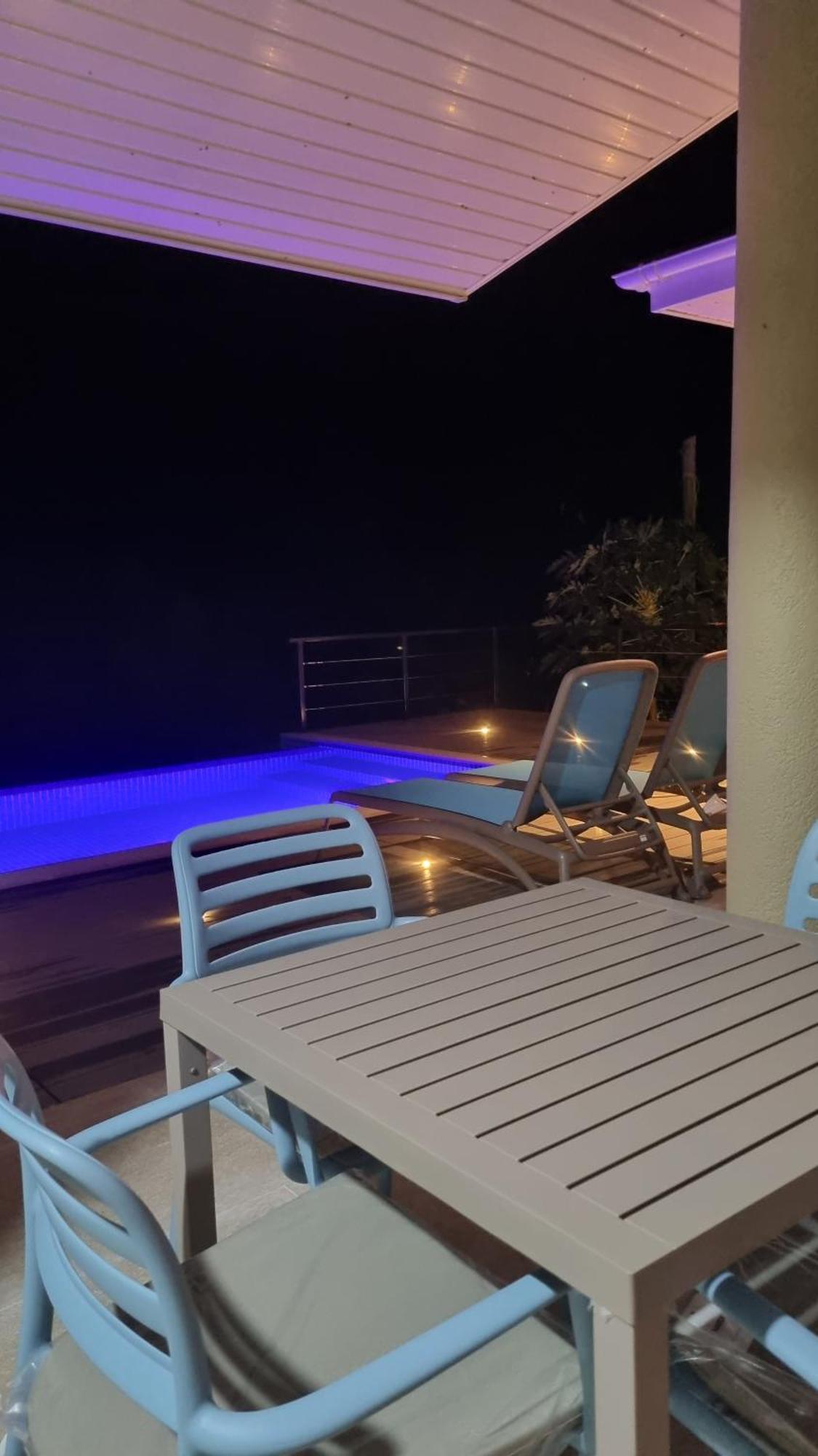 Tranquility Villas Baie Sainte Anne エクステリア 写真